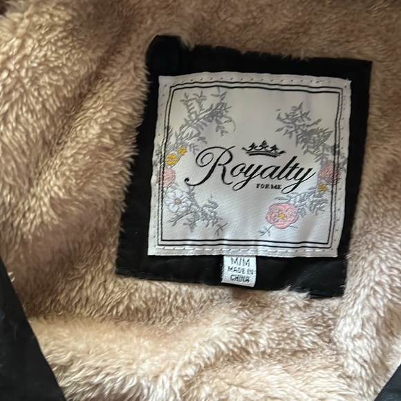 Royalty for Me Vest/Jacket - Picture 2 of 5